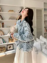独特な刺繍デザインのデニムジャケット【秋用・女性・小柄対応】