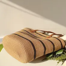 リゾートに最適！ストライプ柄の大容量トートバッグ【編み込み・肩掛け・カジュアル】（セットアップ対応）