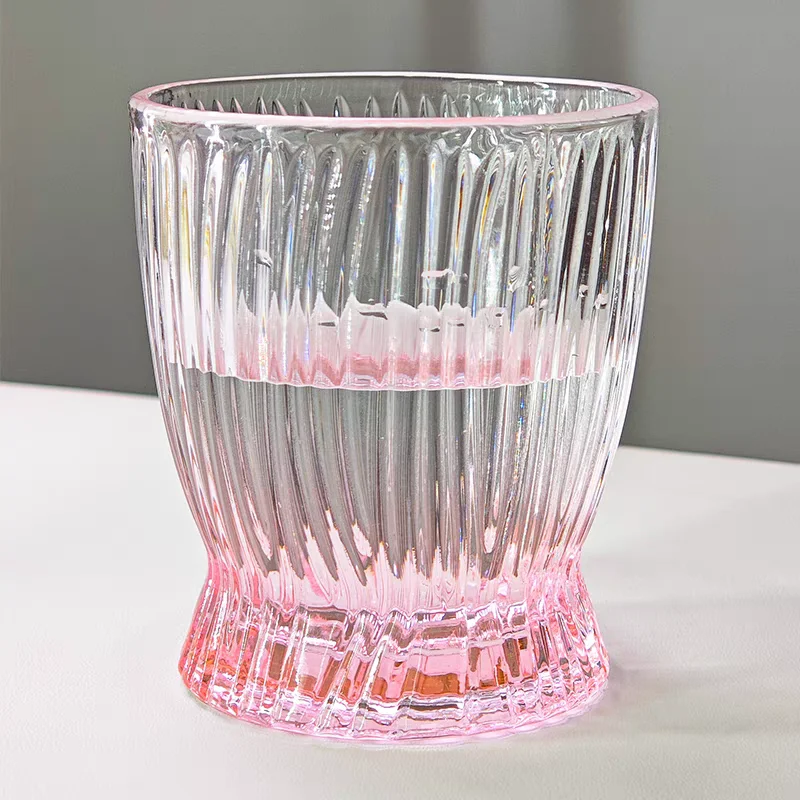 ピンク桜デザインの耐熱ガラス水杯【可愛らしいスタイル】