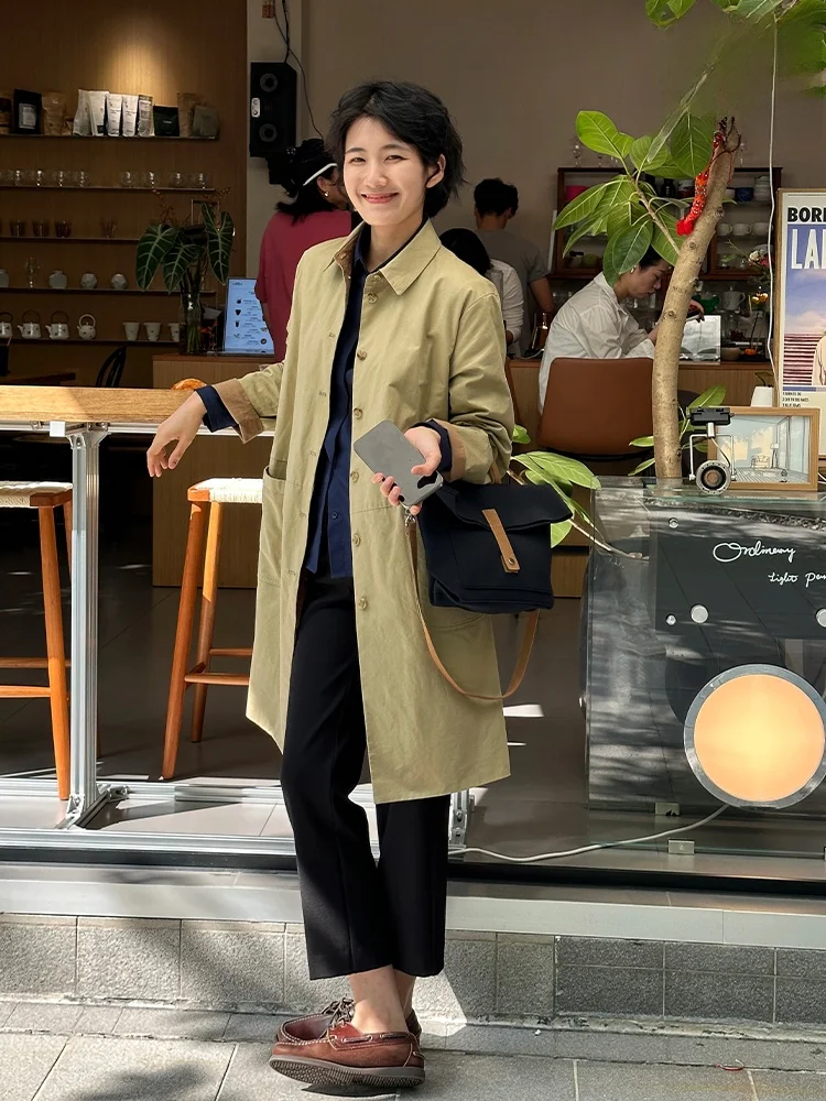大人可愛い服 50代コーデ | リバーシブルトレンチコートで実践する3つのコツ