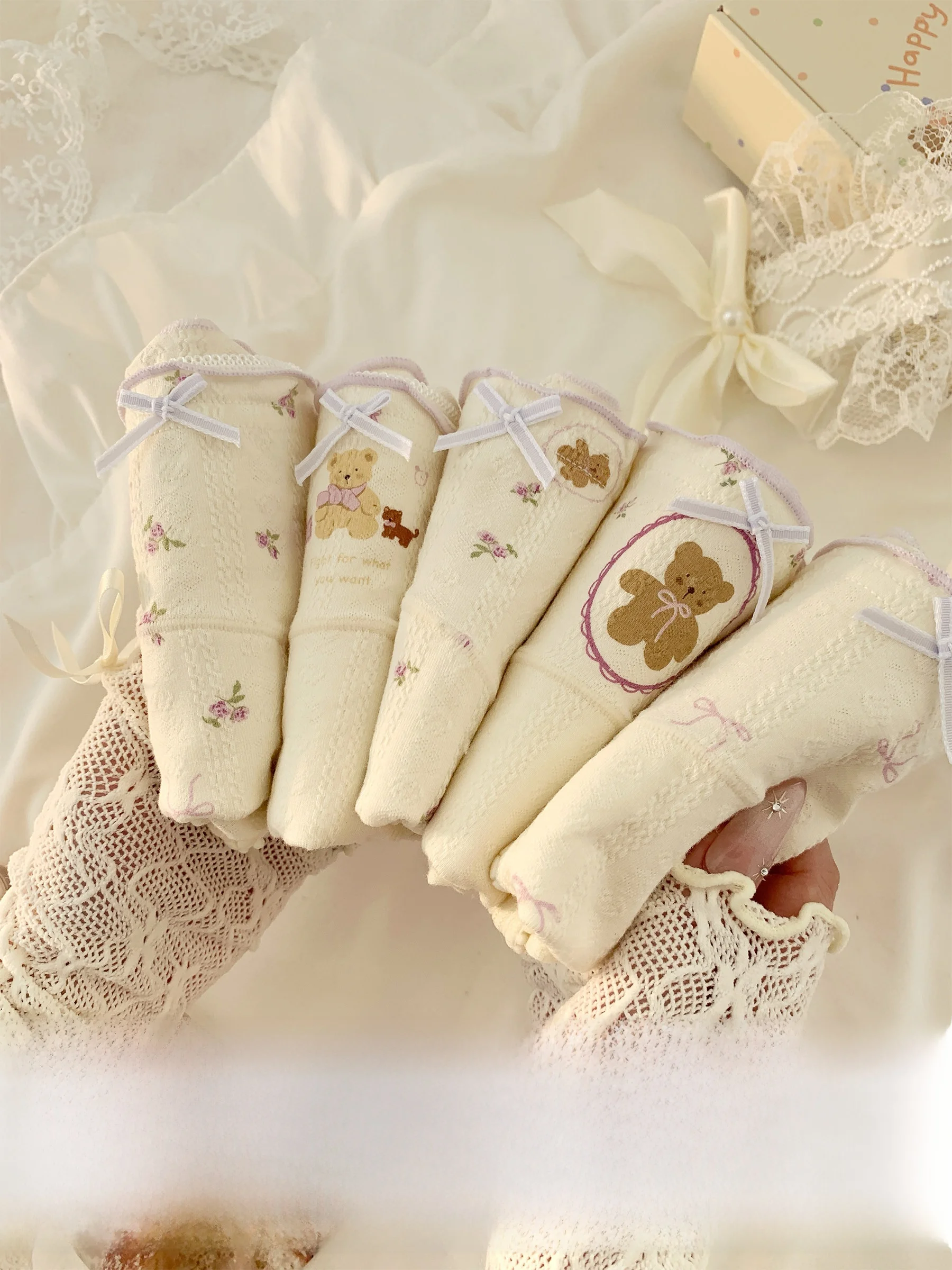 ペイントパンツとは？可愛い小熊デザインの三角パンツが、女の子の日常を彩る理由とは？