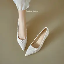 羊革製 フレンチスタイルのリボン付き編み込みポインテッドトゥパンプス【細ヒール・浅口・優しい雰囲気】
