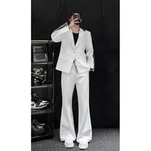 デザイン性のあるレース切替ホワイトスーツジャケット【男性用・フィット・微フレアパンツ】（セットアップ対応）