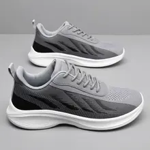 快適な履き心地のメンズスニーカー【通気性・こぶ脚対応・軽量・ランニング・カジュアル】