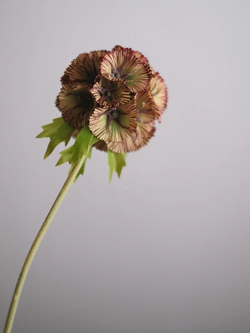 高級感あふれる偽物の花のインテリア装飾：リビング用グリーンフラワーアレンジメントの実用性と適用シーン