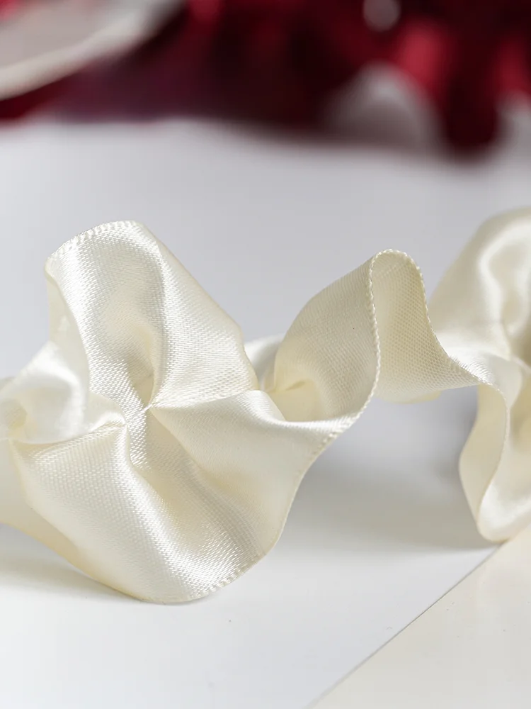 花柄打褶リボン 4.0cm：多色で使えるDIY装飾テープの実用性と使い分け