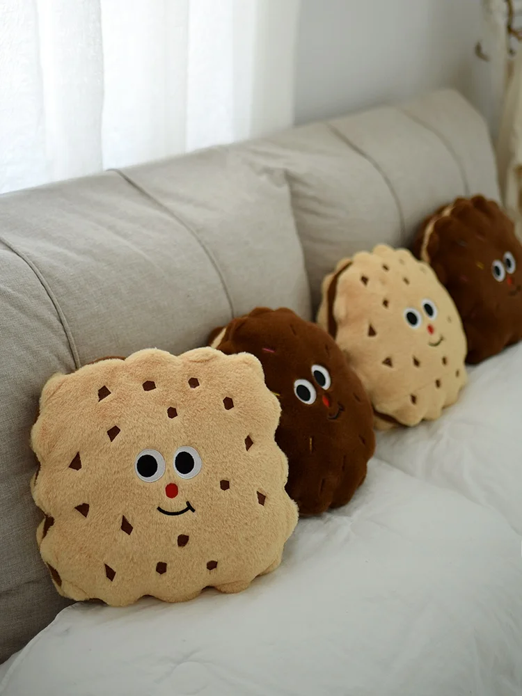 クッキー型抱き枕：丸いクッションとしての実用性と空間適応性