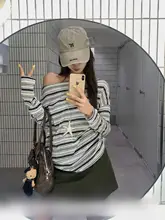 斜め肩デザインのストライプ防止Tシャツ【ホワイト・長袖・ウエストシェイプ】