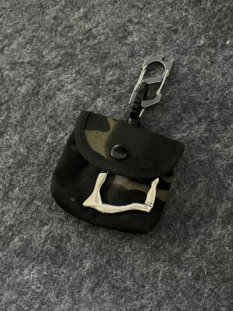 hooked vintage とアンダー テール キーホルダーの違い：IEWS メタルキーホルダーの実用性とトレンド分析