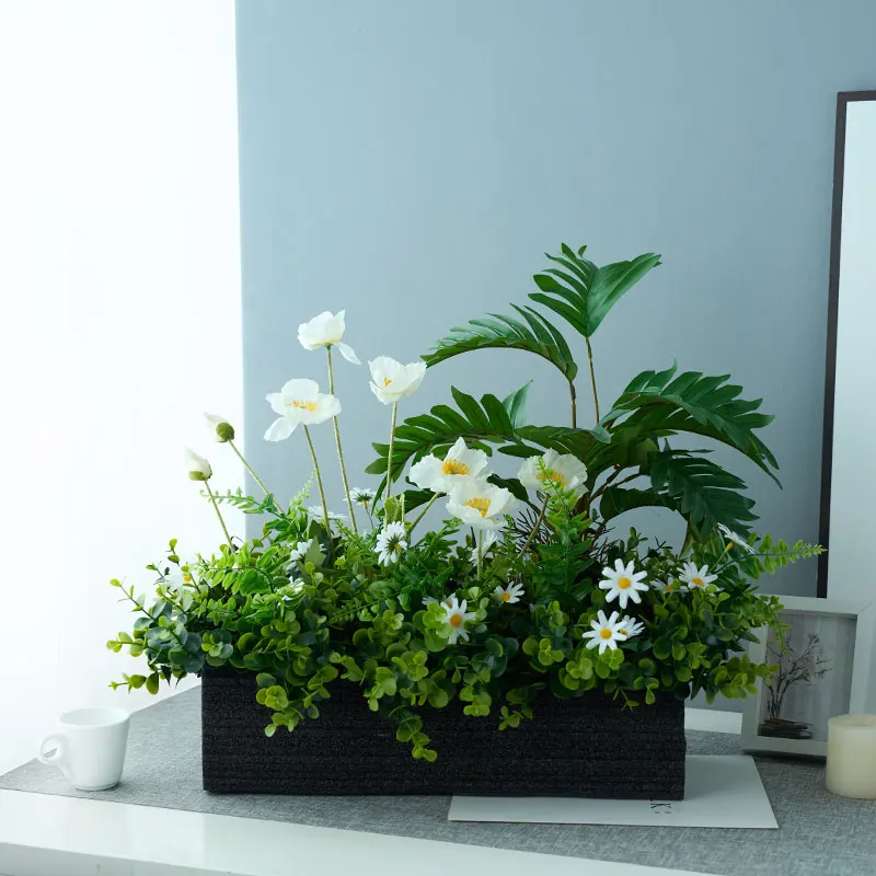 ほったらかしで毎年咲く花のプランターは、本当に手入れがいらないの？