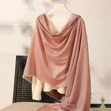 双面デザインのウールスカーフ【秋冬用・サテン調・保温性】