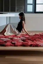手作り 赤いウールカーペット【ヴィンテージスタイル・花の海デザイン】