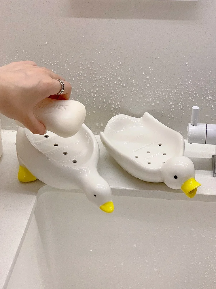 おふろのおもちゃで心を癒すには？ アヒルの陶器ソープディッシュがおすすめの理由