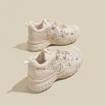 厚底デザインのレディースカジュアルスニーカー【通気性・ペッパーカラー・ダッドシューズ】