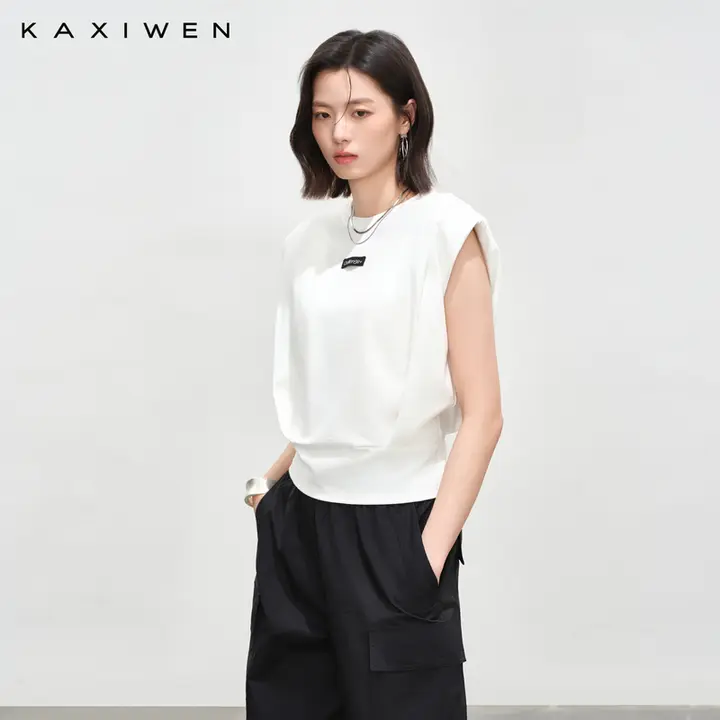 デコルテデザインのノースリーブTシャツ【カジュアル・コットン素材・フィット感・ウエストライン強調】