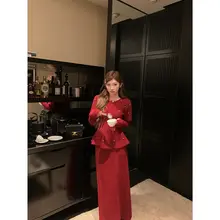 クリスマス＆新年向け 赤いニットワンピース【秋冬用・高級感・ニット素材】（セットアップ対応）