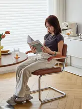 北欧風デザインのカフェ用チェア【アンティークスタイル・快適】