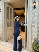 トレンディなショート丈長袖ジャケットとハイウエストワイドパンツ【ファッションコーディネート・セットアップ対応】