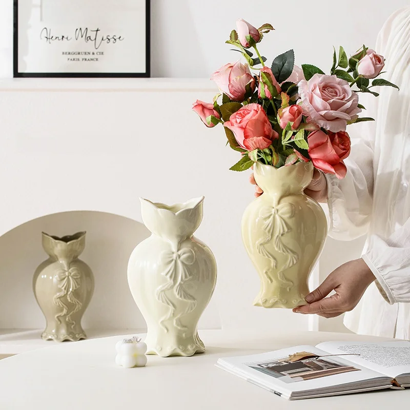フレンチリボンデザインの陶器花瓶【シンプル・レトロ・インテリア装飾用】