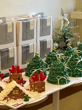厚手の半透明ウィンドウ付き誕生日ケーキボックス【持ち運び便利・高い焼き菓子用】（セットアップ対応）