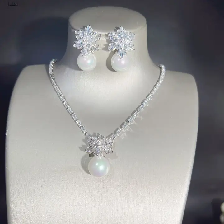 花嫁用華やか雪花デザイン大珠新婦用ネックレス＆イヤリング【ジルコニア装飾・結婚式や日常使いに最適】（セットアップ対応）