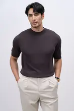 ビジネス向けの高級感ある黒の丸首ショートスリーブTシャツ【アイスシルク・夏用・絹素材】