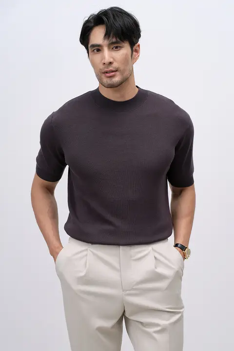 ビジネス向けの高級感ある黒の丸首ショートスリーブTシャツ【アイスシルク・夏用・絹素材】