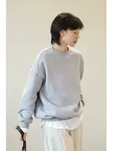 極上の柔らかさのグレーラウンドネックプルオーバー【冬用・フリース仕立て・レディース】