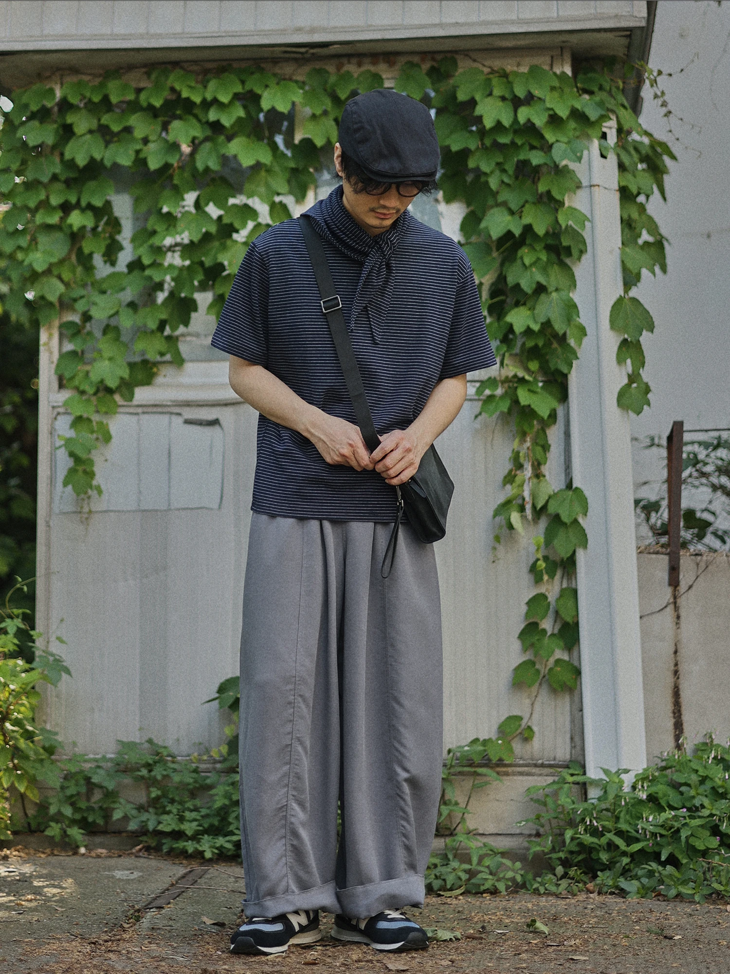 レトロストライプデザインの半袖Tシャツ：日焼け予防に強いUVカット機能と使い方
