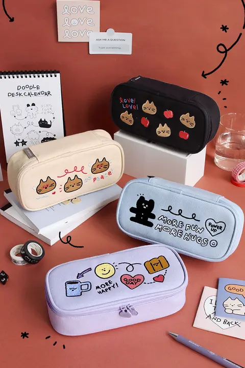 かわいいイラスト刺繍入り猫デザインの大容量ペンケース【学生用・文房具収納】