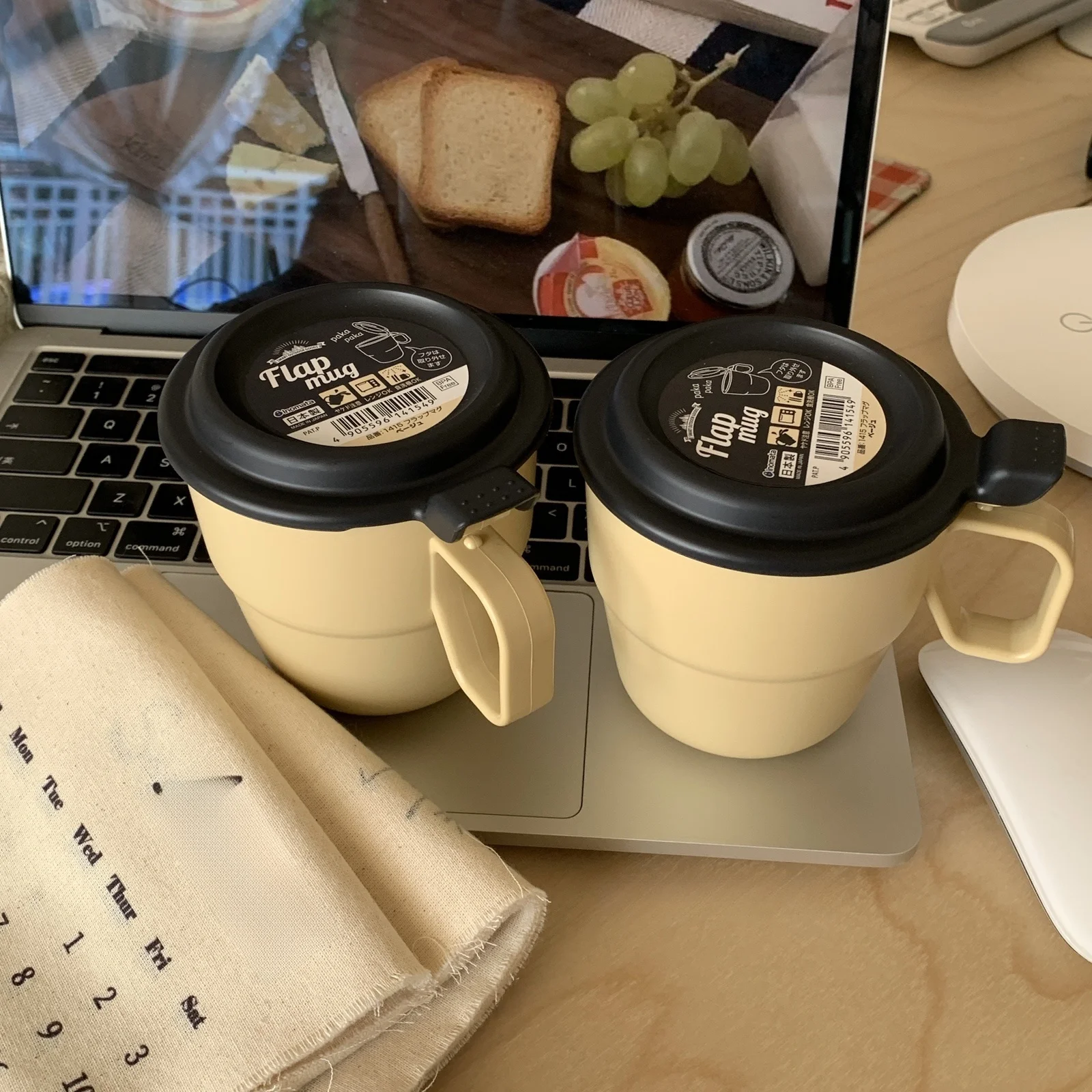保温・保冷機能付きフタ付きコーヒーカップ：こぼれにくい設計と車載・アウトドア対応の実用性