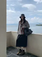 レース裾デザインのブラックロングスカート【シルエットを美しく見せる・大人のエレガンス】