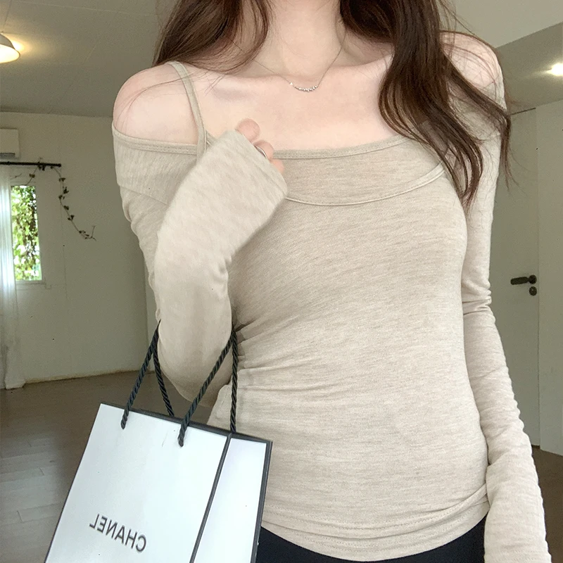 通勤スタイルに悩むあなたへ：Tシャツの下に着る長袖をどう選ぶべきか？