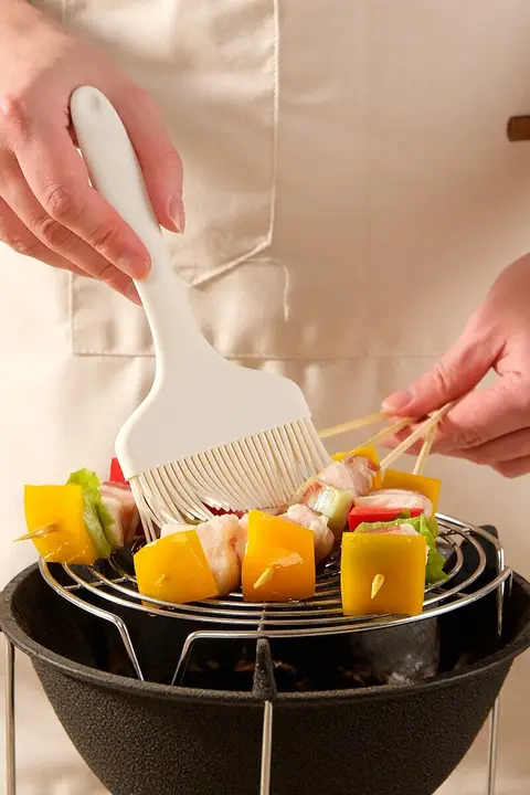 高温耐性シリコンオイルブラシ【アウトドア・料理用・毛が抜けにくい】