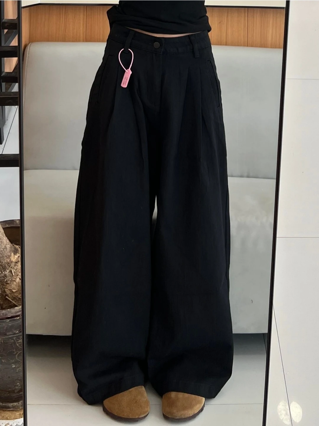 黒 デニム ワイド パンツは本当に今が旬？その選び方と着こなしのコツを徹底解説