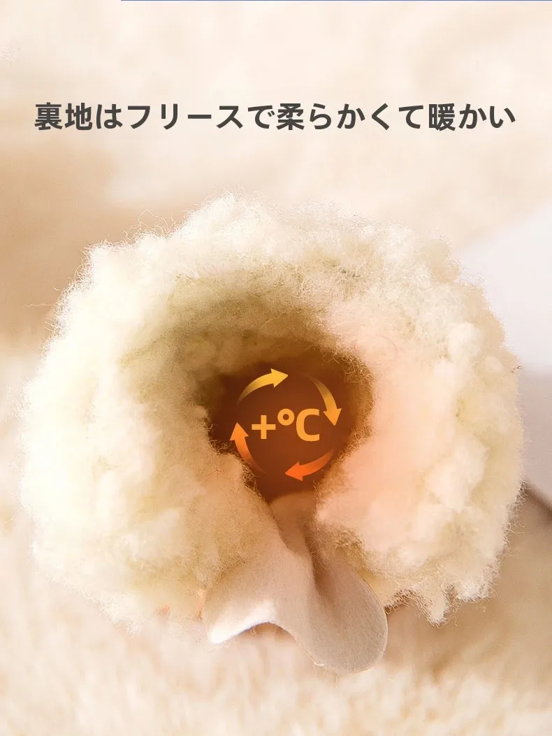 こたつに犬がいるのは安全か？冬のこたつタイムにぴったりなペットシューズの選び方
