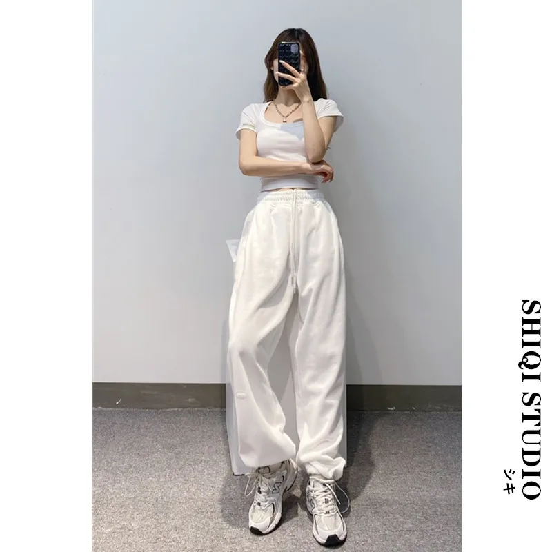 カーゴパンツ コーデ レディースの選び方｜通勤に最適なワイドレッグパンツの徹底解説