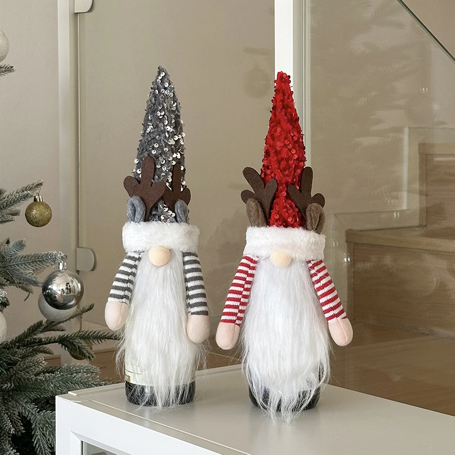 変わったクリスマスプレゼントとしての毛糸ボールサンタ人形ワインボトルカバー