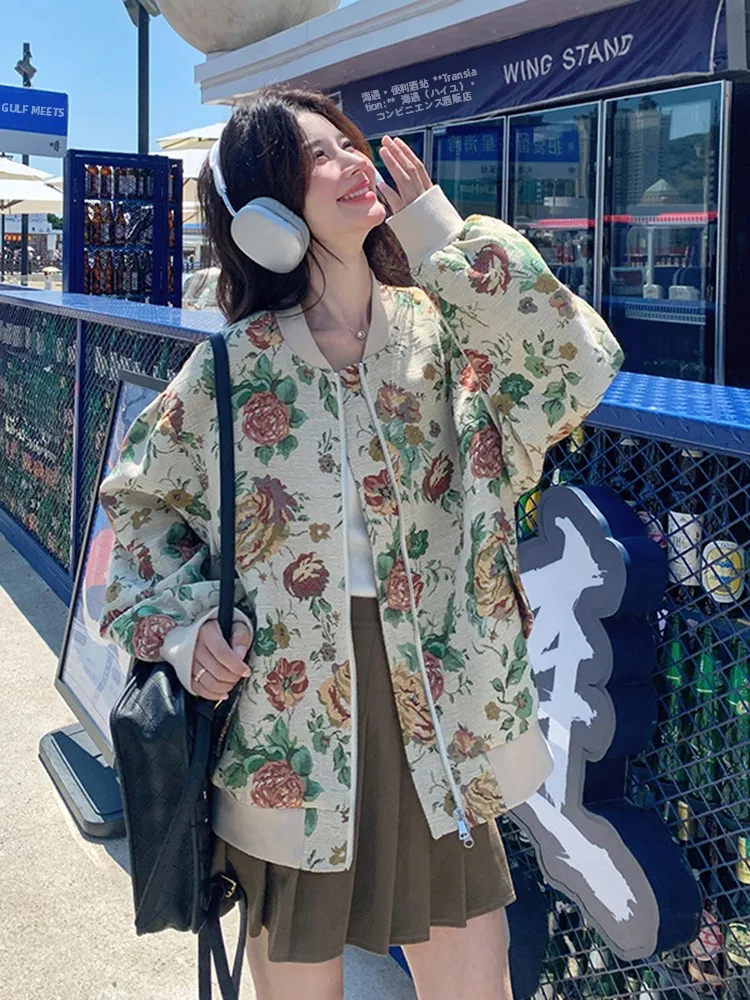 野球ユニフォームの私服としてどう選ぶ？刺繍フラワープリントジャケットが解決する、日常のスタイル悩み