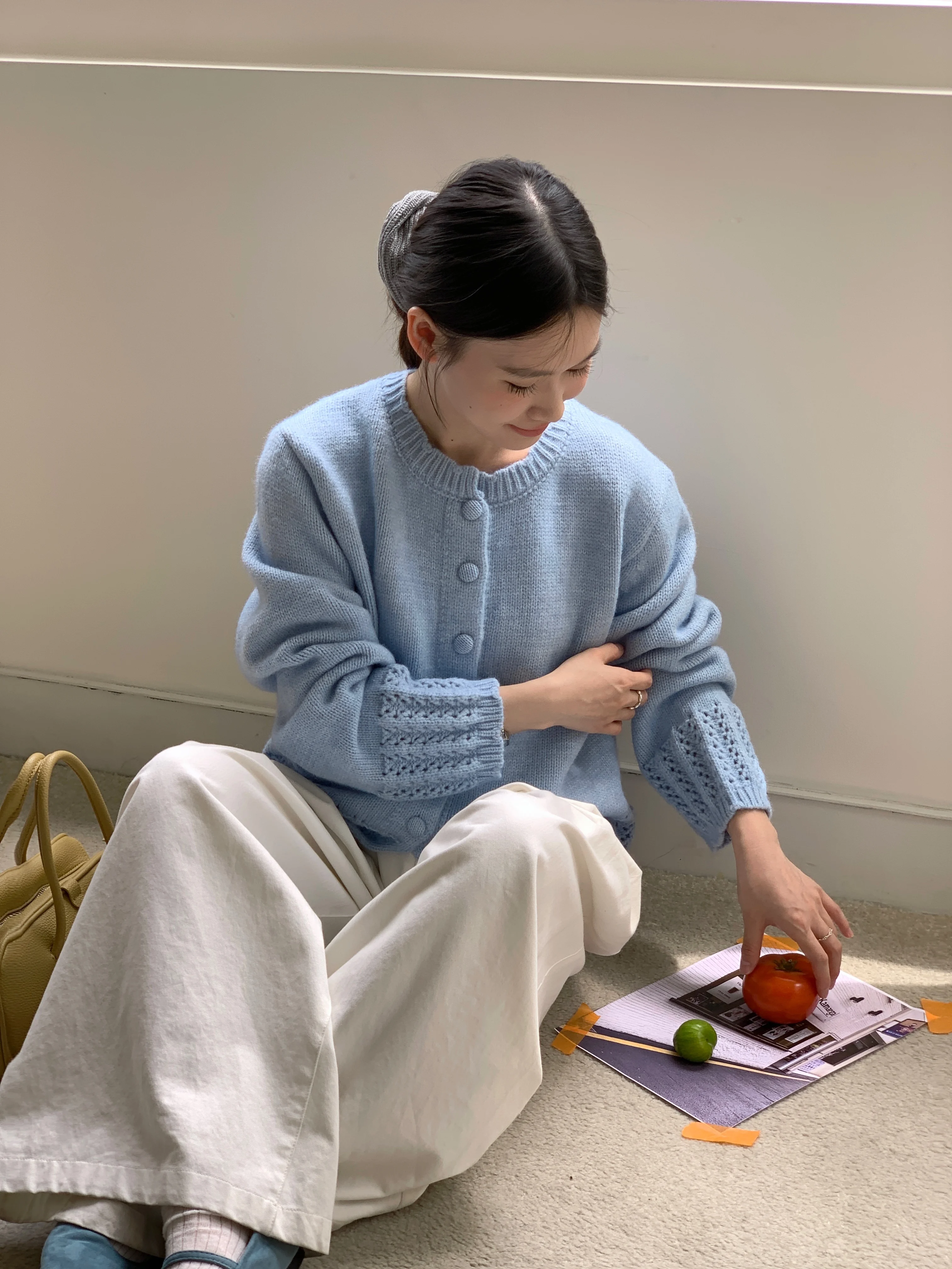 モヘアカーディガン ニードルスは本当におすすめ？通勤で使える最高の着こなしを解説