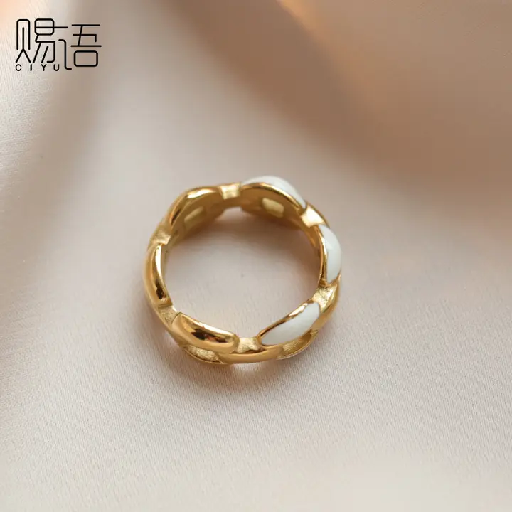 シンプルなデザインの透かしリング【女性用・チェーン風・韓国スタイル】