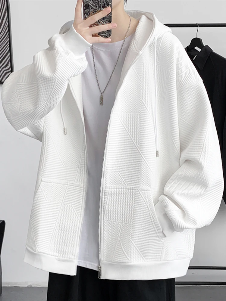 ワッフル生地のフード付きジャケット：春秋に最適なカジュアルスタイルの実用性解析
