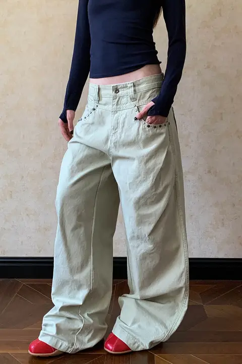 感あるワイドレッグカーゴパンツ【ウォッシュ加工・スタッズ装飾】