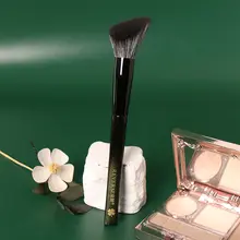 柔らかいシェーディングブラシ【シャークテールデザイン・初心者向け・ハイライト用】