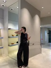 リネン風 ウォルナットカラーのフレアサロペットパンツ