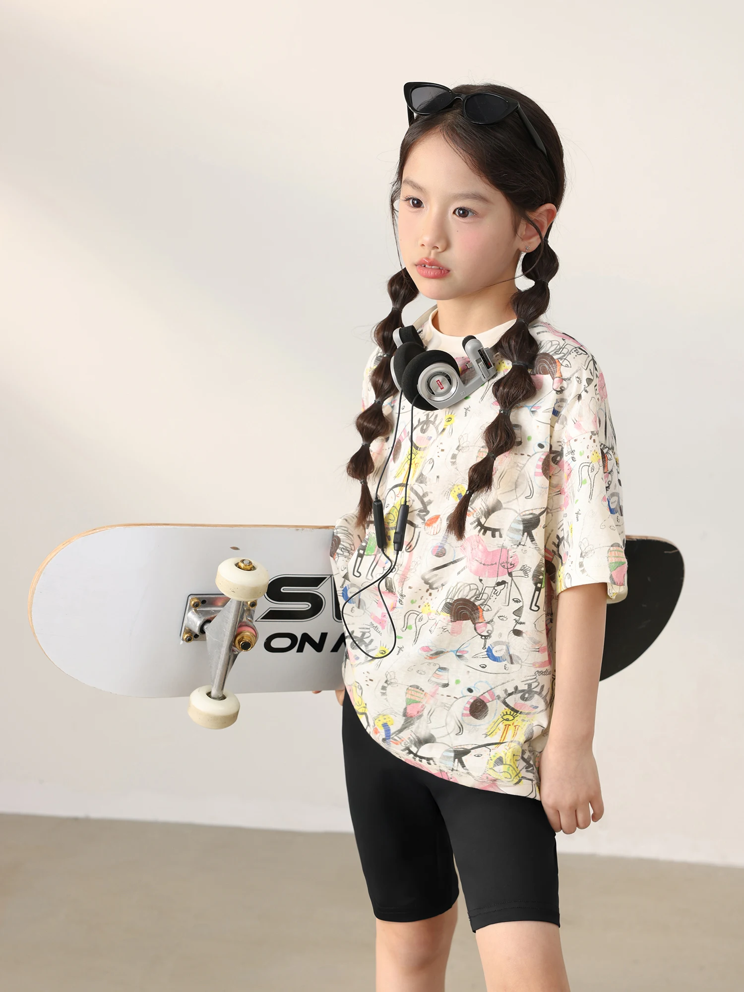 プチギャルの夏を彩る、13歳の女の子にぴったりなグラフィックTシャツは？
