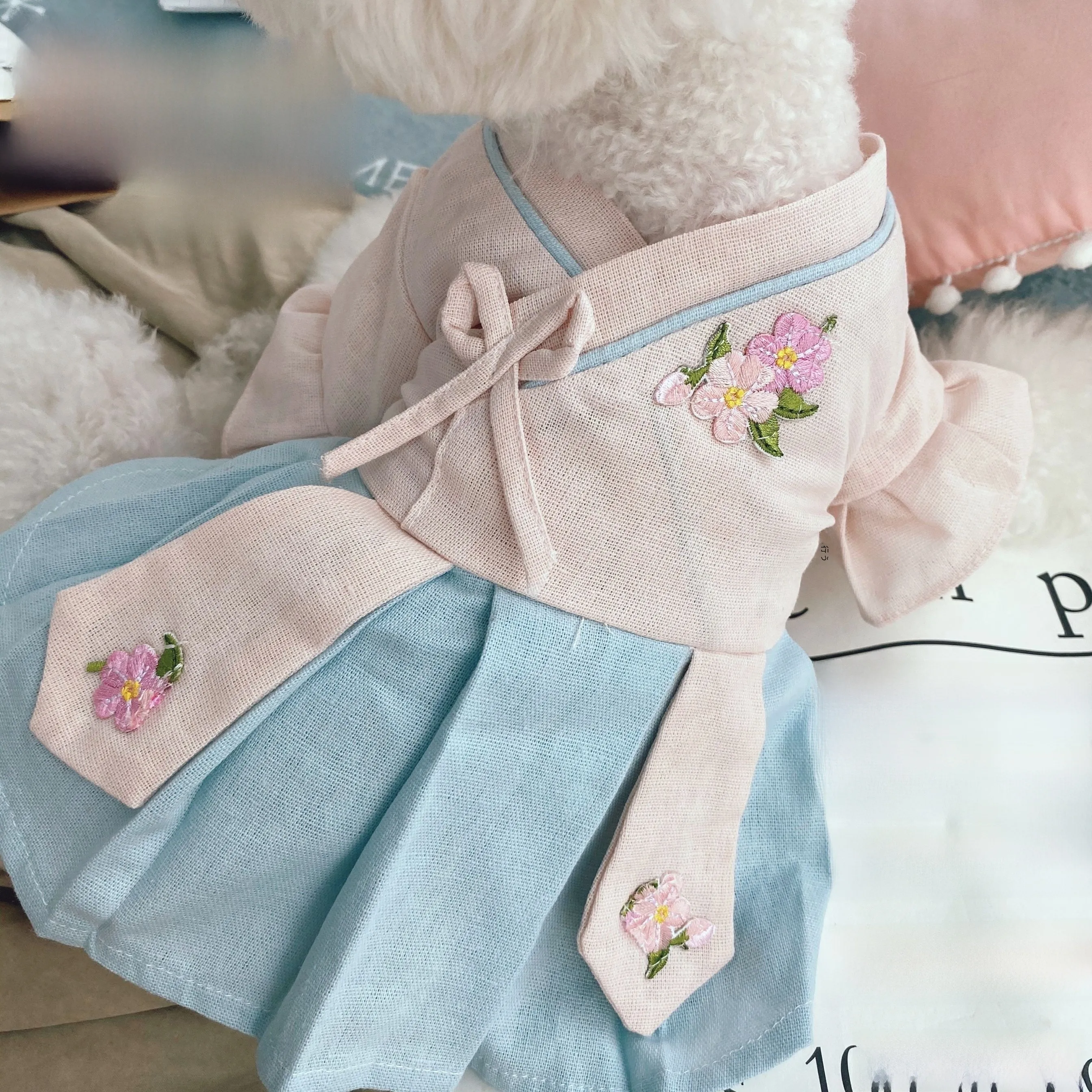 ペット用衣服 唐装スタイル犬服：かわいいプリンセスデザインで中国風ファッションを実現