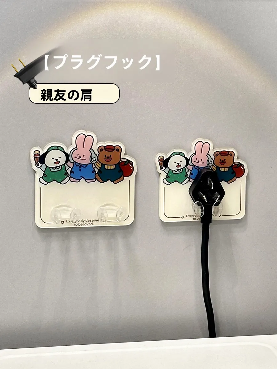 200v コンセントの形状が気になるなら、これで整理できる！？アクリルプラグフックの使い方と選び方