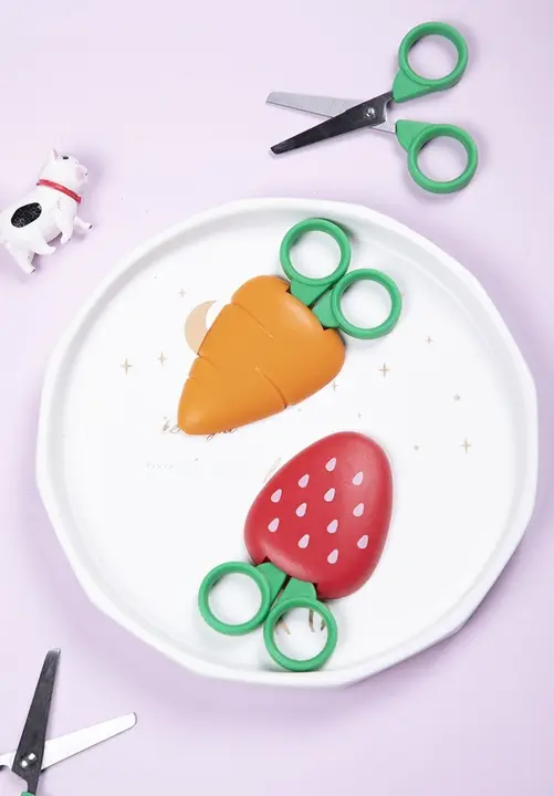 かわいい磁石付き子供用安全ハサミ【手作りに最適・カード型デザイン】