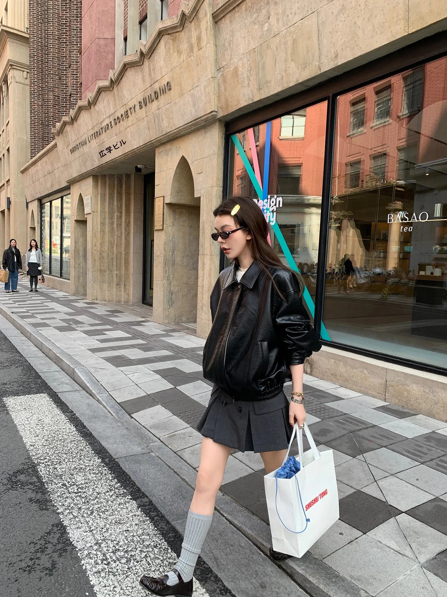 顔がでかい・低身長の女性が「モテる」ファッションで悩むなら、このスカートが救いになる？